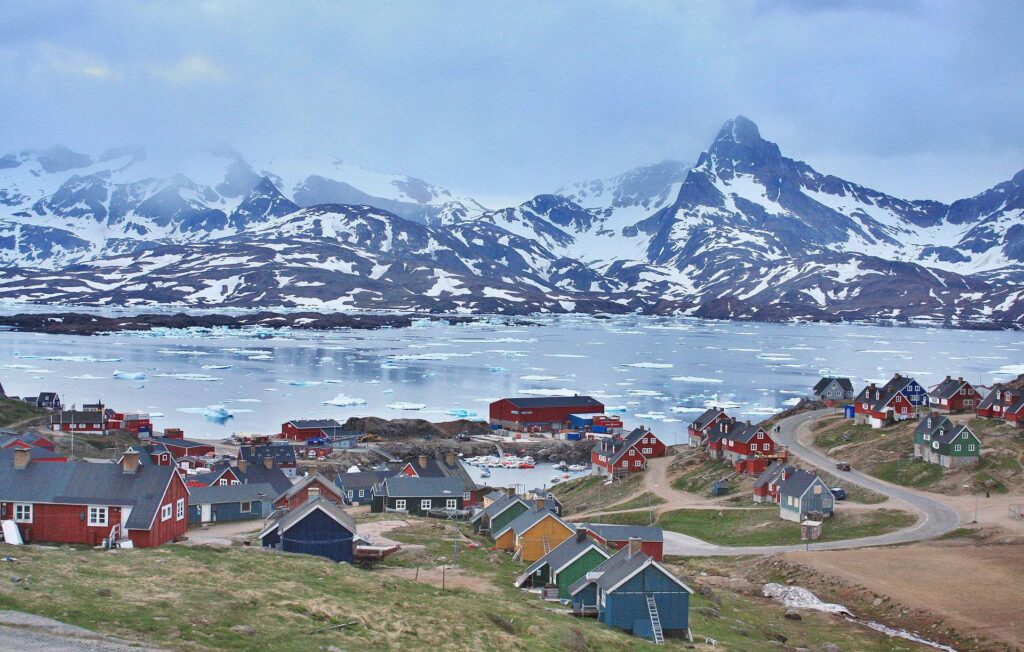 The Love Central - TLC - Wikipedia - Tasiilaq, Greenland The Love Central -