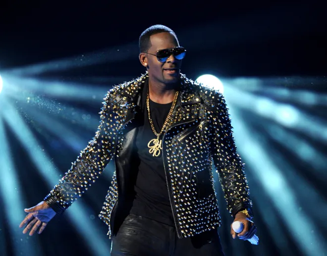 The Love Central - R.Kelly Paid Appearance The Love Central -