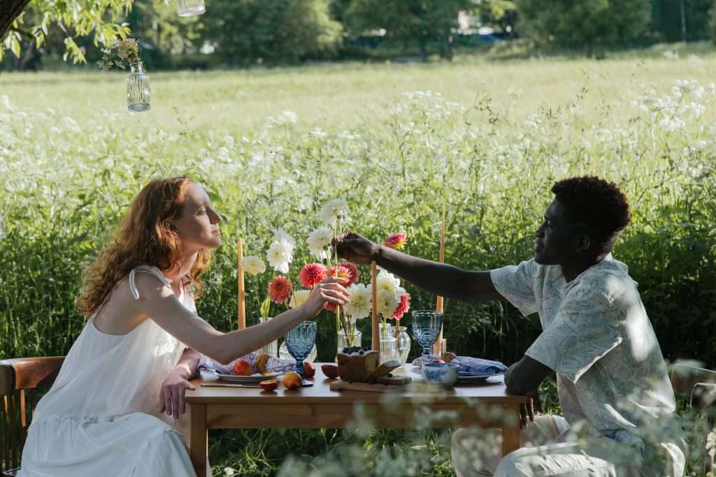 The Love Central - 97D3EDC6-D159-438E-BA1C-25F5BA8899BD Make your picnic special and romantic by adding simple decorations