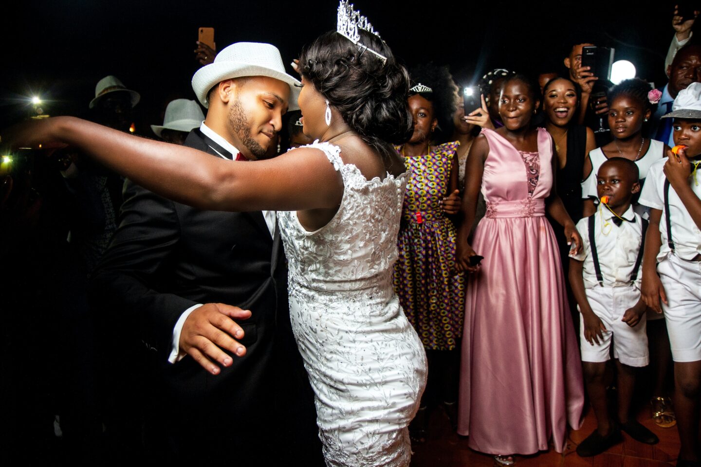 How to Create a Stunning Wedding Playlist for your Wedding