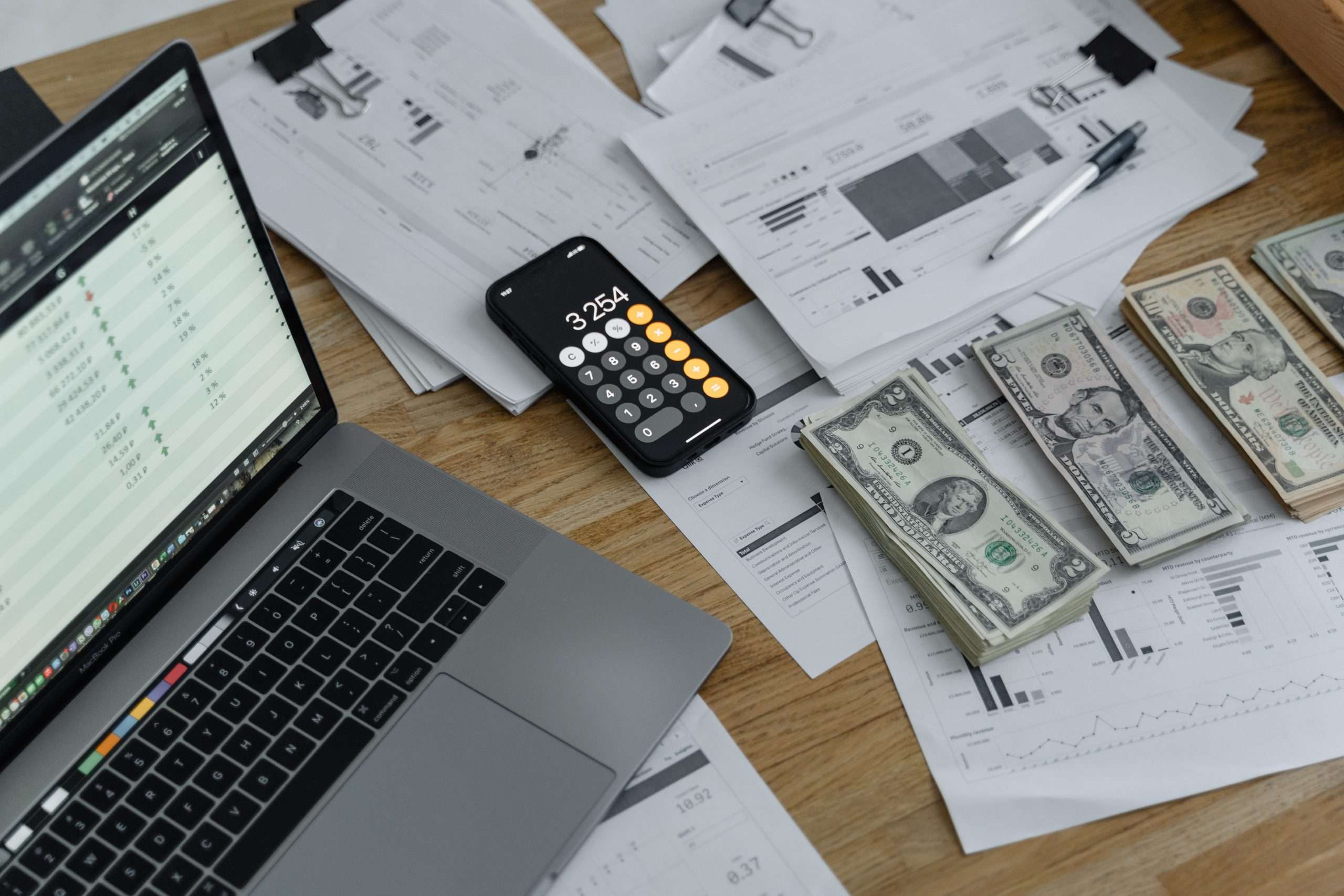 The Love Central - How to Manage Finances as a Couple 2 The Love Central -