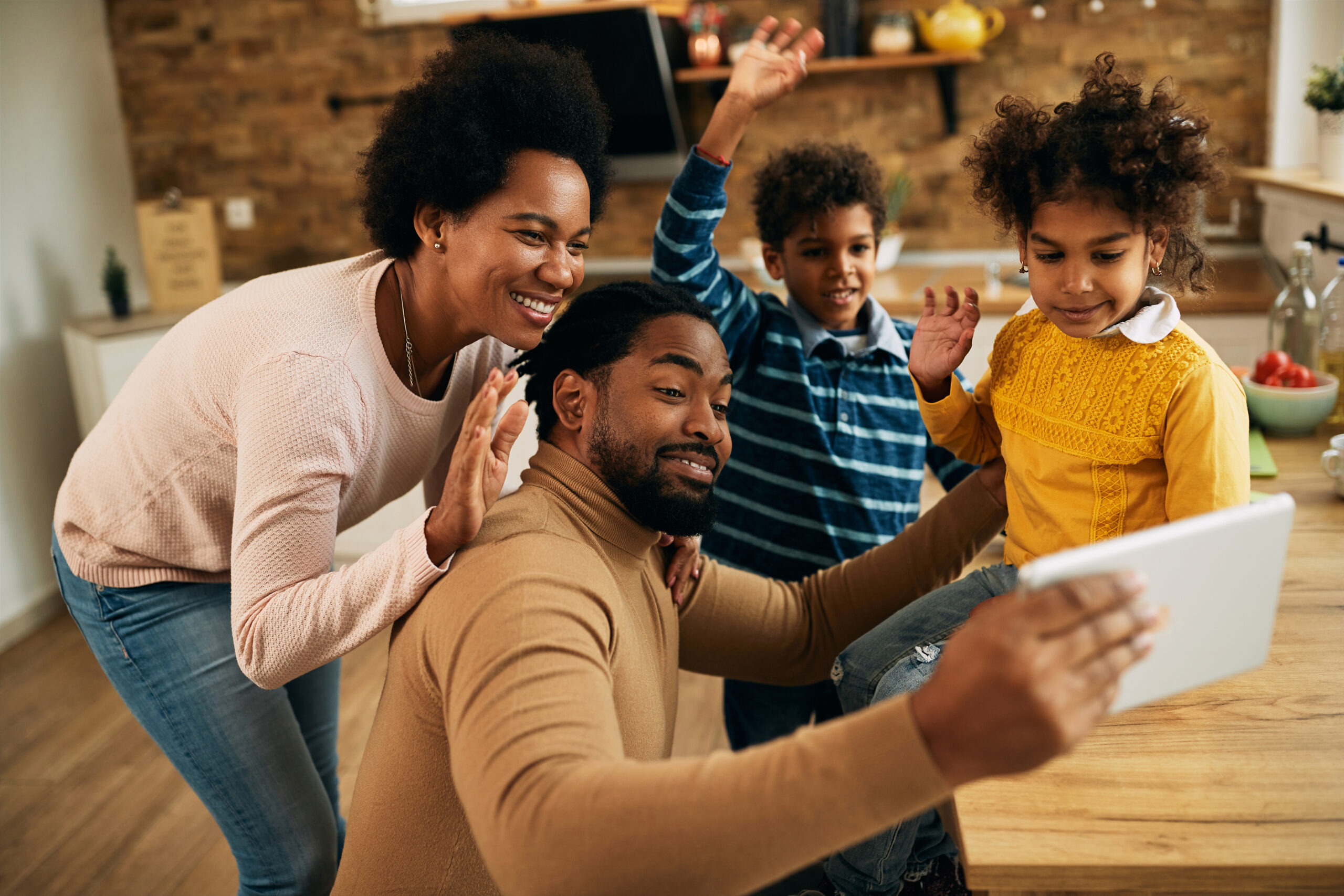 How to Host a Virtual Family Reunion