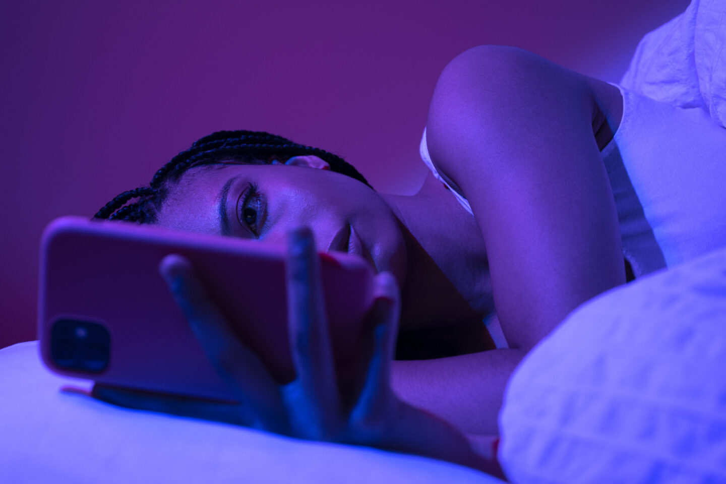 Beige Flags: The Hidden Dangers of Dating in the TikTok Era