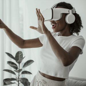 The Love Central - Virtual Reality Workouts: The New Way to Get Fit That's Fun