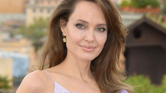 The Love Central - The Angelina Jolie Effect: Empowerment or Exploitation?