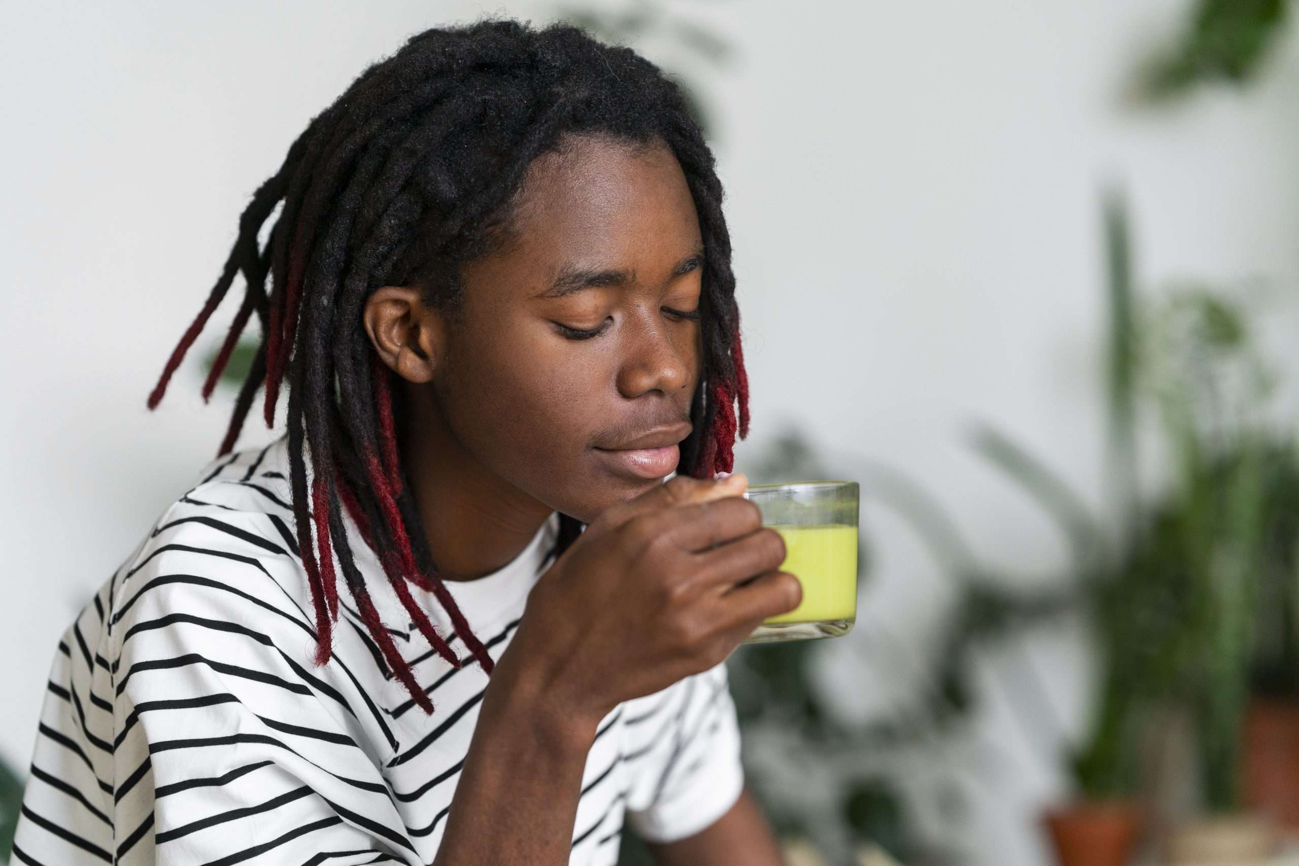 The Love Central - Benefits of Antioxidants and CBD Water