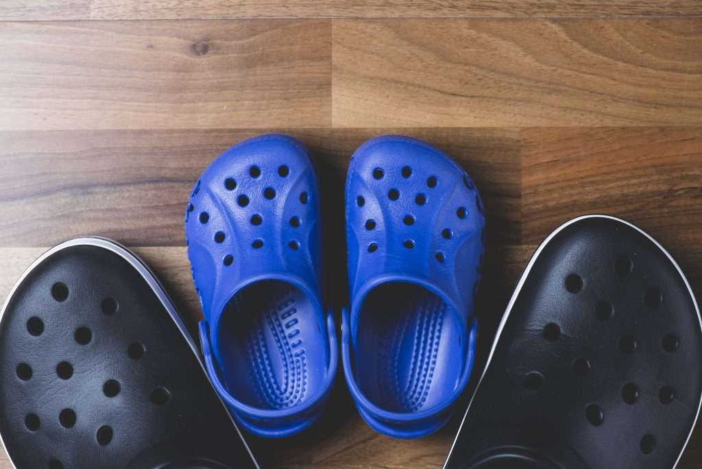 The Love Central - How-to-Rock-the-Crocs-Trend- The Love Central -