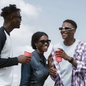 The Love Central - The Power of Kindness in Friendships: How to Be a Better Friend