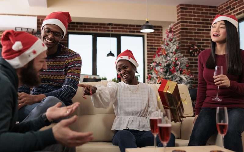 How to Plan a Fun and Memorable Christmas Eve Game Night