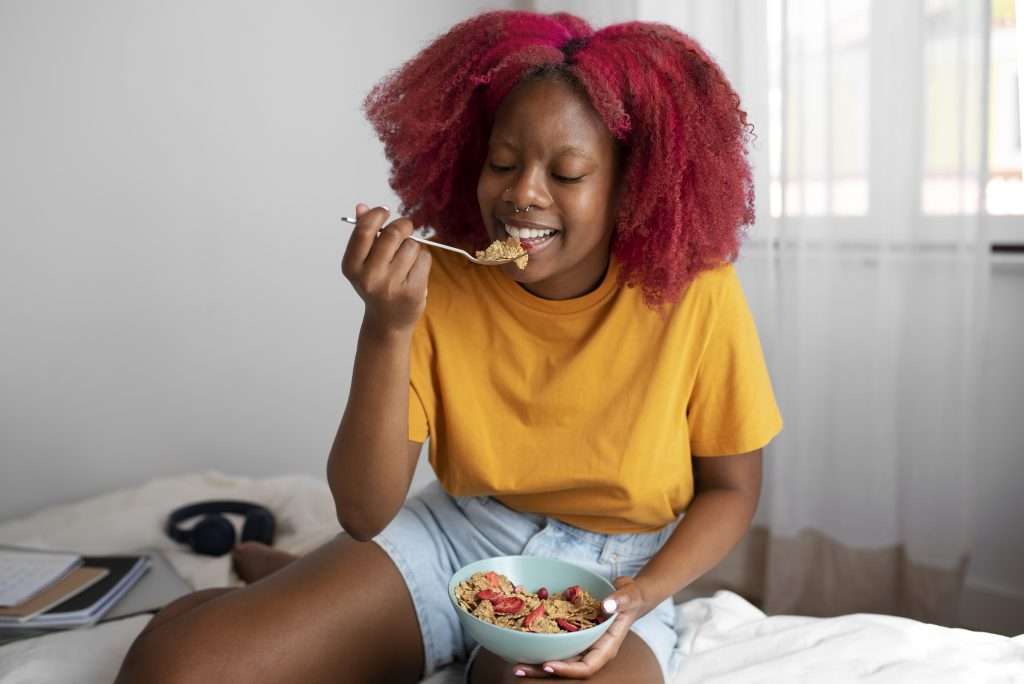 The Love Central - How to Avoid Overeating and Stay Fit During the Holiday Season 2 How to Avoid Overeating and Stay Fit During the Holiday Season