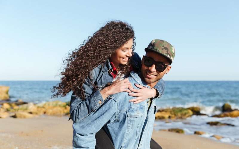 How to Find Your Holiday Heartthrob