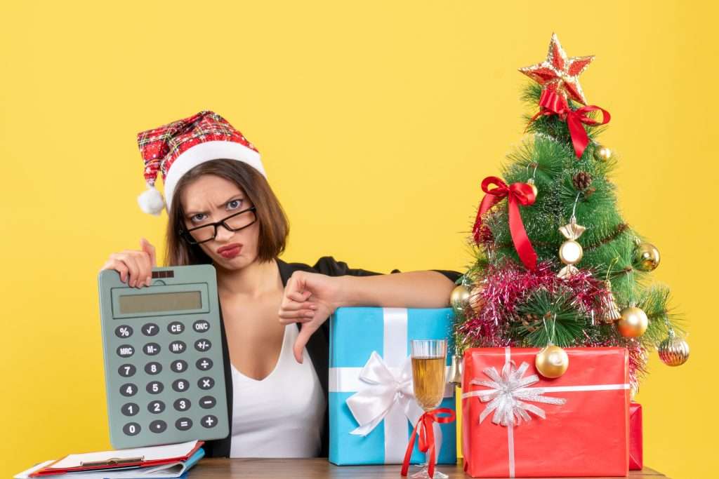 The Love Central - How-to-Save-Money-on-Christmas-Gifts-1-2 The Love Central -