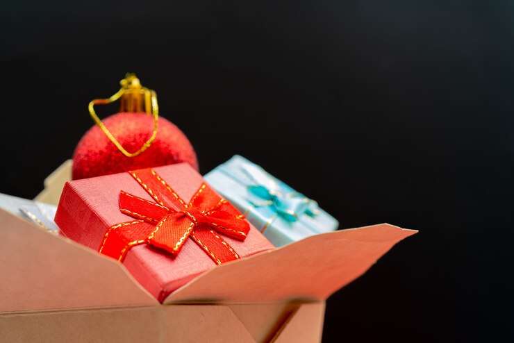 The Love Central - TLC-10-Last-Minute-Gifts-Guaranteed-to-Make-You-the-Holiday-Hero The Love Central -