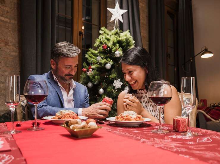 The Love Central - TLC-5-Ways-to-Make-This-Christmas-Extra-Special-for-Your-Partner-3 The Love Central -
