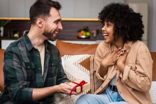 5 Ways to Make This Christmas Extra Special for Your Partner