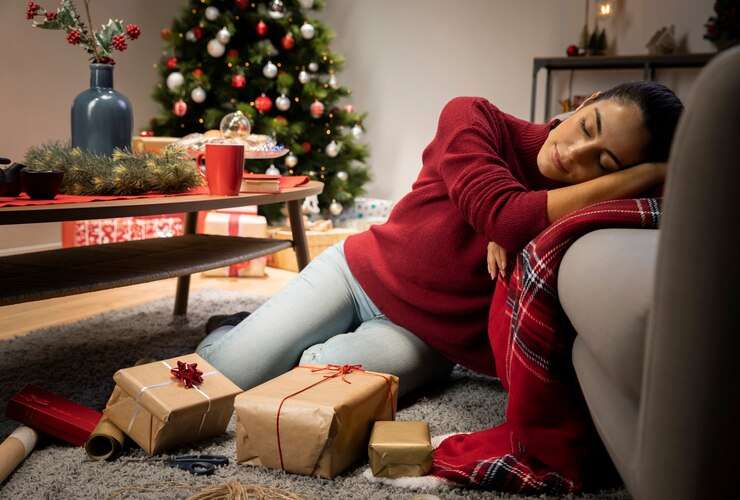 The Love Central - TLC-How-to-Cope-with-Loneliness-and-Stress-on-Christmas-Eve The Love Central -