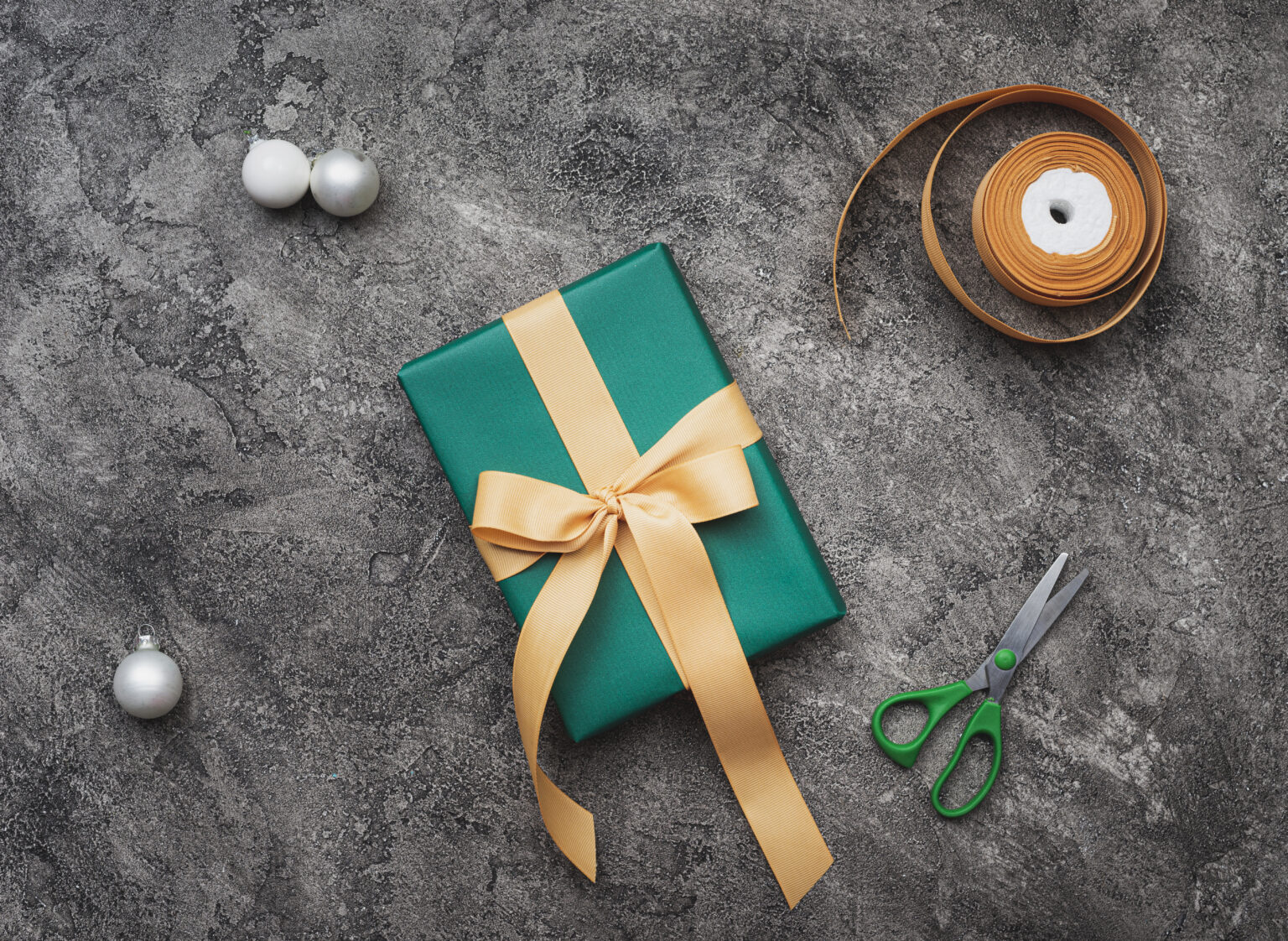 The Art of Gift Wrapping: Tips and Tricks to Make Your Present Stand Out