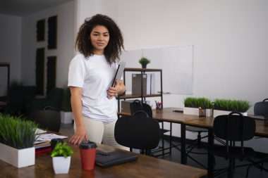 How to Start a Side Hustle Without Quitting your Day Job