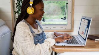 The Love Central - Stuck with the 9-5 Rat Race? Here's How to Escape with Your Thriving Online Side Hustle