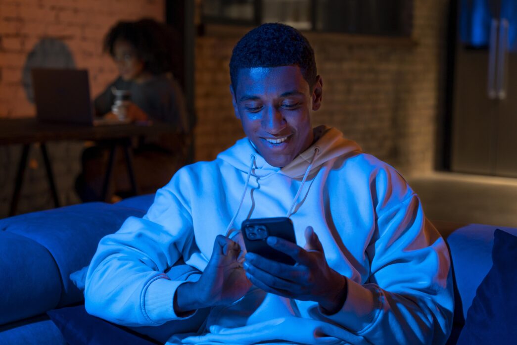 The Love Central - The Role of Social Media in Relationships