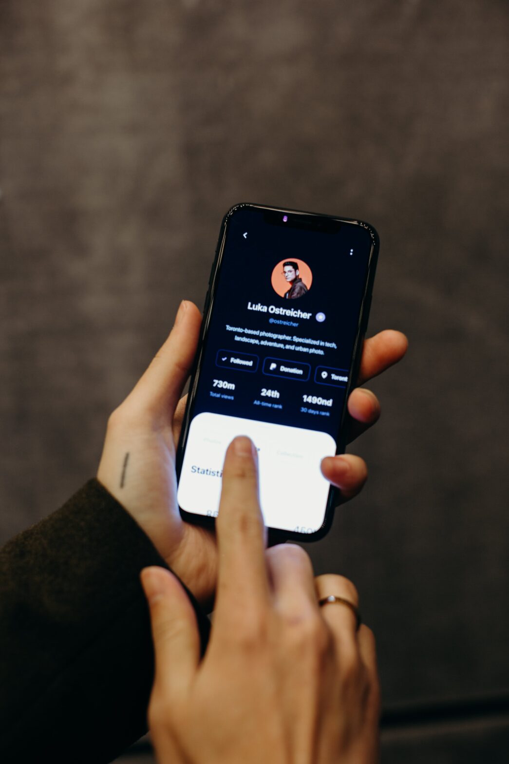 The Love Central - What Your Dating App Profile Says About you and How to Improve it