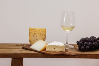 How to Make Your Own Wine and Cheese Pairings for Valentine’s Day