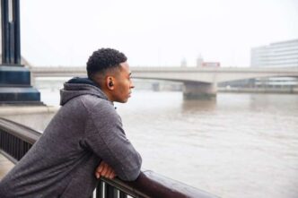 5 Simple Strategies to Overcome Loneliness in a Hyperconnected World