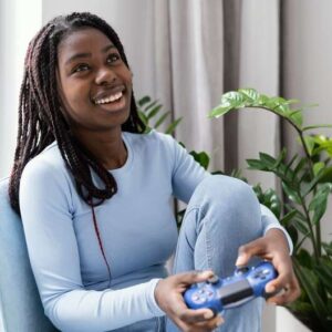 The Love Central - The Benefits and Risks of Online Gaming for Teens