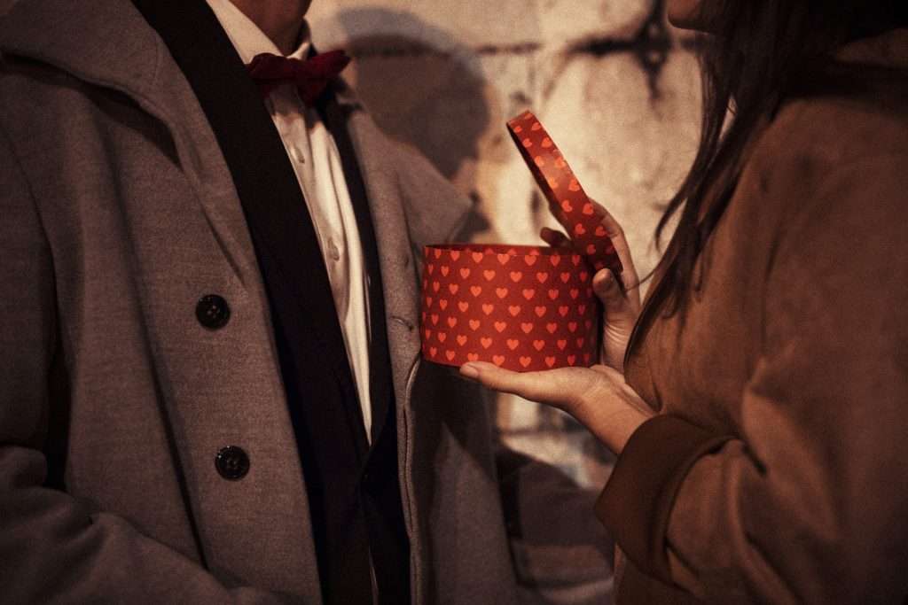 The Love Central - The Best Gifts for Your Spouse on Valentine’s Day The Best Gifts for Your Spouse on Valentine’s Day