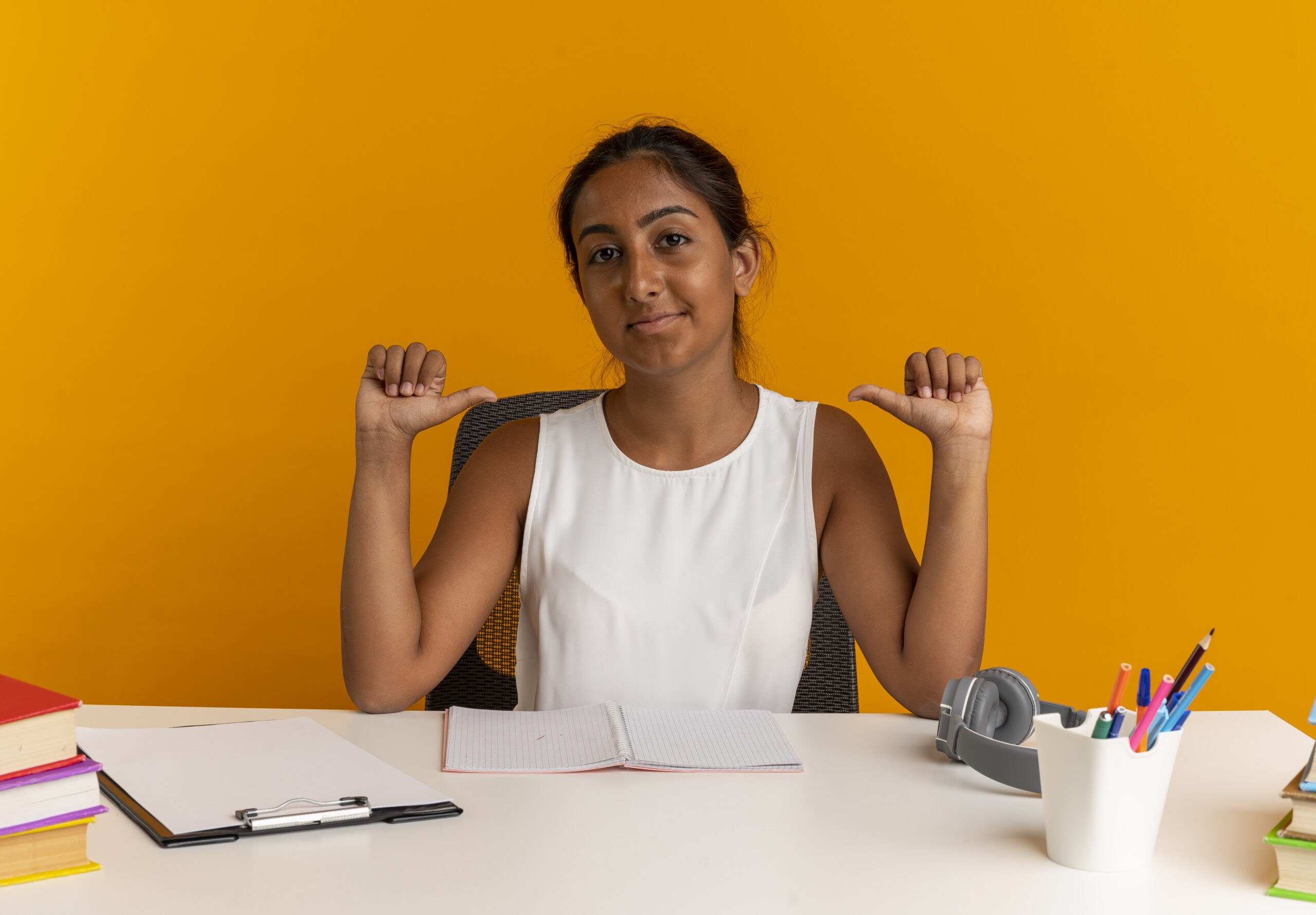 The Love Central - Single and Thriving: How to Build a Personal Brand While Staying True to Yourself