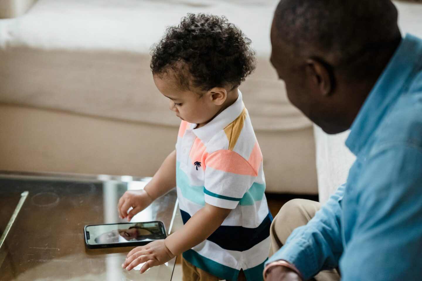 Distance Doesn’t Matter: How to Celebrate Mother’s Day Far From Home 