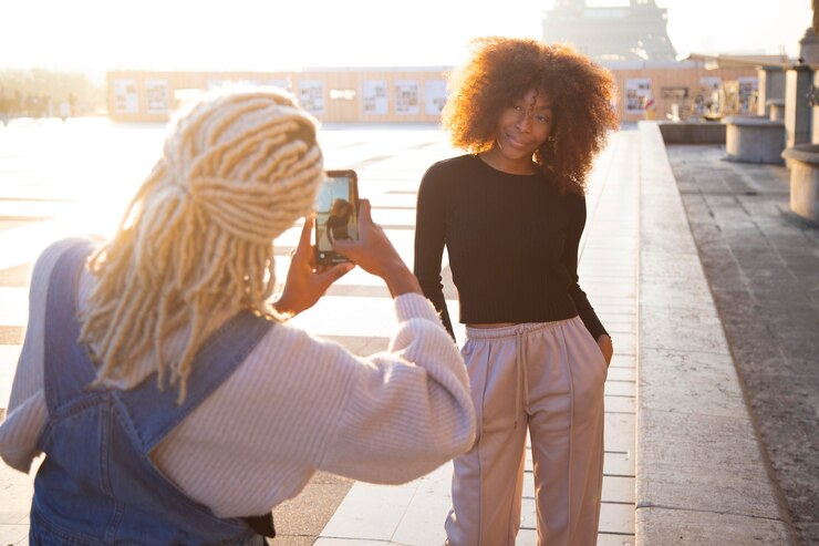 The Great Friend Shedding: Why Letting Go of Friends Can Be a Sign of Growth