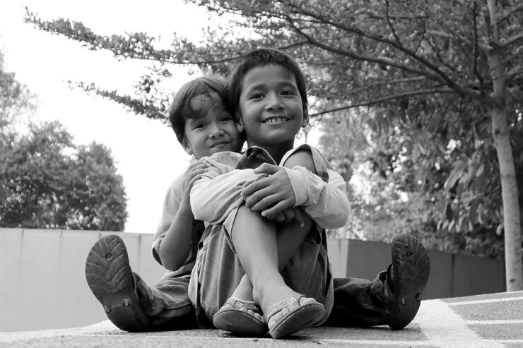 The Love Central - The Importance of Siblings in Our Lives The Love Central - Siblings are gold