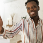 The Love Central - The Name Game: How Introducing Yourself Can Set the Stage for Romance