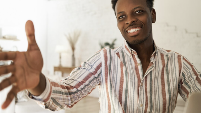 The Name Game: How Introducing Yourself Can Set the Stage for Romance