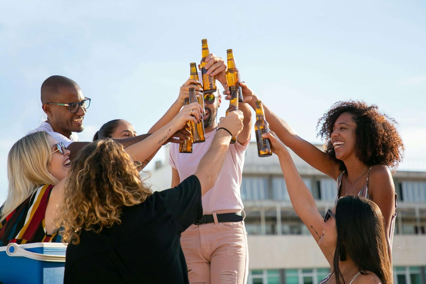 The Art of the Mini-Reunion: How to Plan Meaningful Get-Togethers with Old Friends
