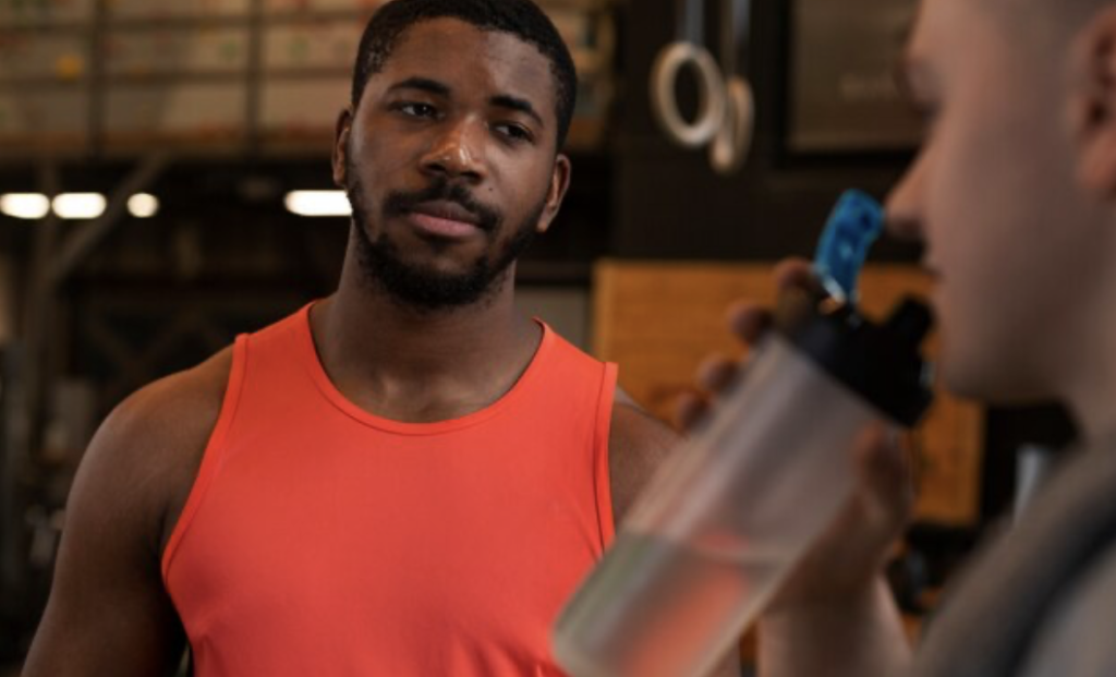 The Love Central - Navigating Gym Etiquette Navigating Gym Etiquette
