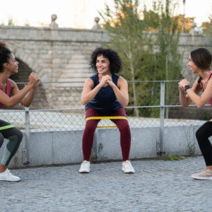 The Love Central - Want to Boost Your Motivation? Join the Group Workout Movement The Love Central - Female outdoor group workput