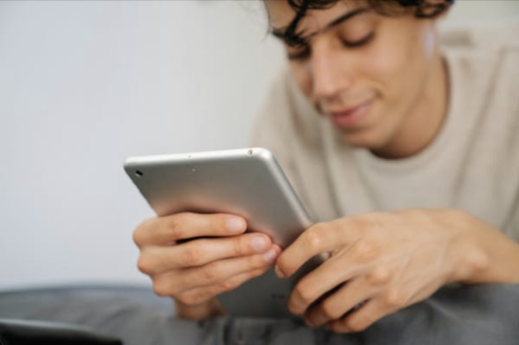 The Love Central - Is Online Therapy Effective for Teens? The Love Central -