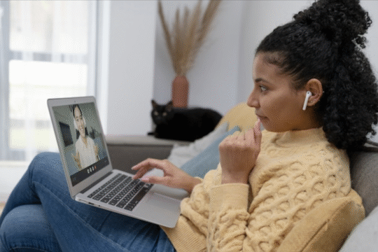 Comparing BetterHelp and Talkspace: Is Online Therapy Effective for Teens?