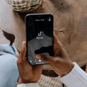 The Love Central - Social Anxiety in the TikTok Era The Love Central - Missed Connections: Navigating Social Anxiety in the TikTok Era