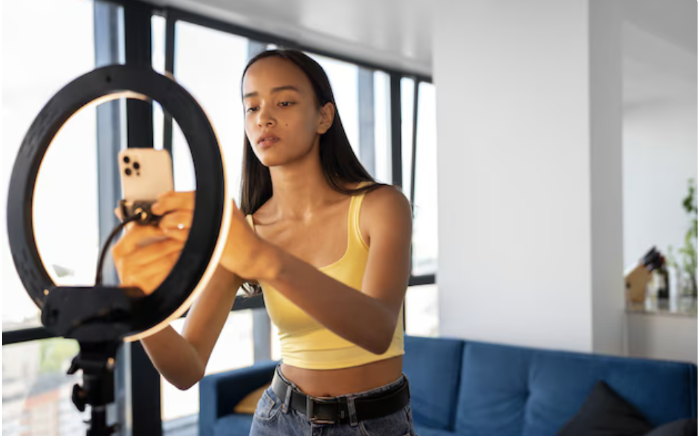 The Love Central - Social Anxiety in the TikTok Era 2 The Love Central -