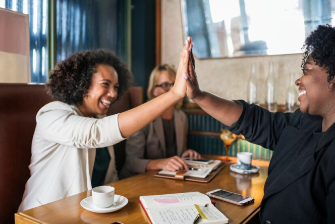 The Love Central - Quality Over Quantity: The Psychology of Friendships