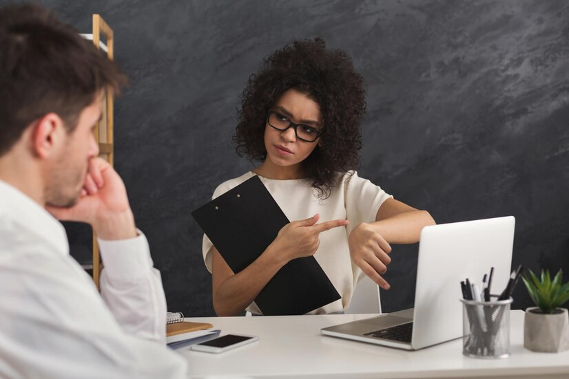 The Love Central - How to Spot a Workplace Narcissist and Protect Yourself The Love Central -