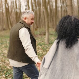 The Love Central - Fall Bucket List Must-Try Couple Activities Before Winter Hits The Love Central - Fall Bucket List: Must-Try Couple Activities Before Winter Hits
