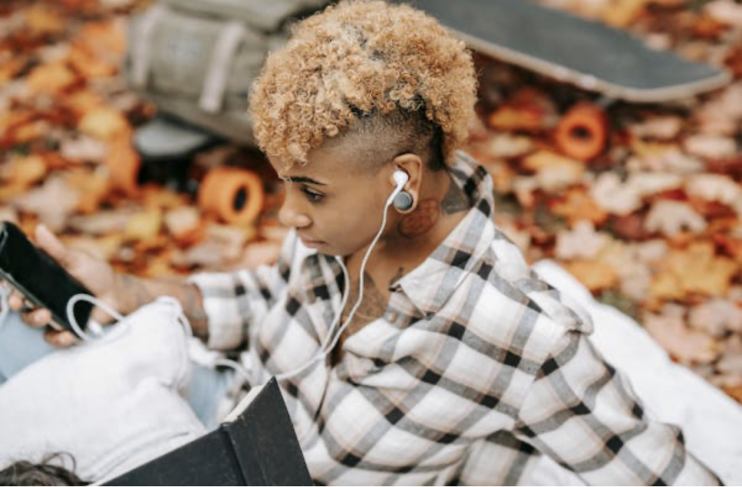 The Love Central - Fall Playlist: Music to Soothe Your Soul