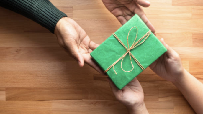 Why Expensive Gifts Won’t Win Her Heart: The Real Key to Love