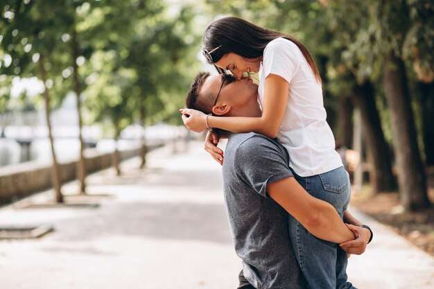 Reignite The Love: Mastering The 5 Love Languages in Your Relationship