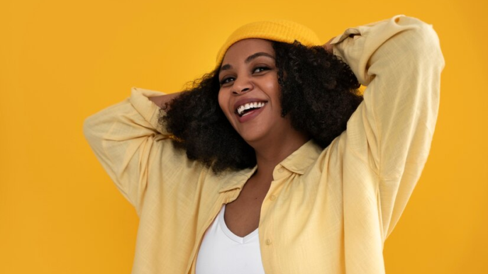 A beautiful lady posing for a smile