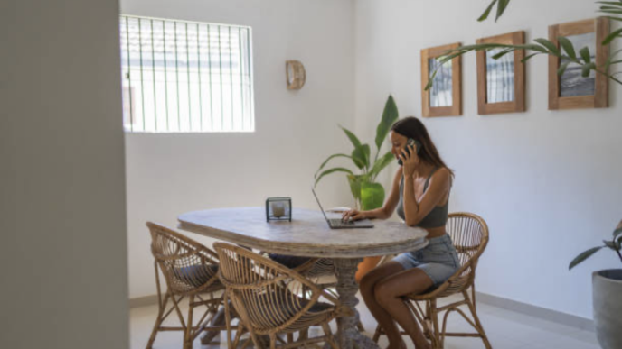 Best Tools for Digital Nomads to Start 2025 Strong